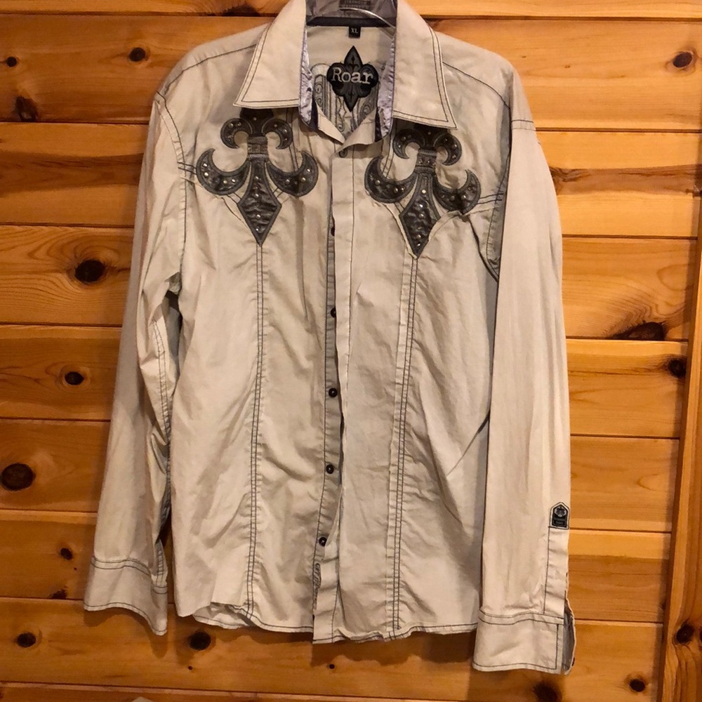 Men’s dress shirt